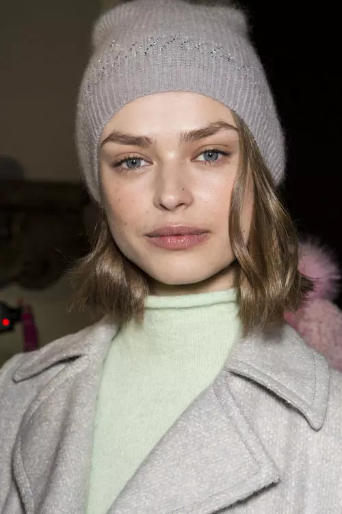 Blumarine colecția toamnă-iarnă 2018-2019 backstage (20)