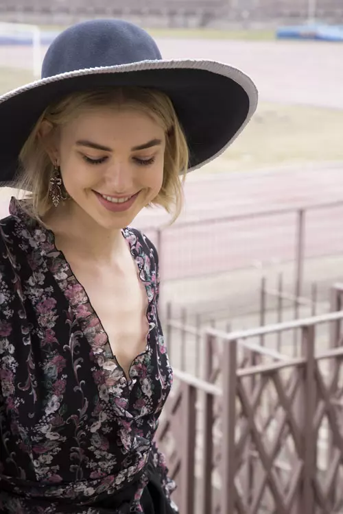 Luisa Beccaria colecția toamnă-iarnă 2018-2019 backstage (13)