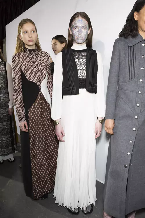 Giambattista Valli colecția toamnă-iarnă 2018-2019 backstage (29)