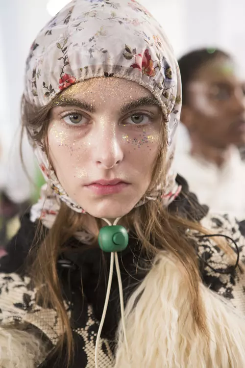 Preen by Thornton Bregazzi colecția toamnă-iarnă 2018-2019 backstage (1)