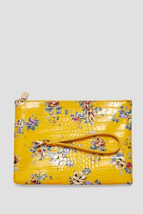 10. Clutch din material textil, Stradivarius, 59,90 lei