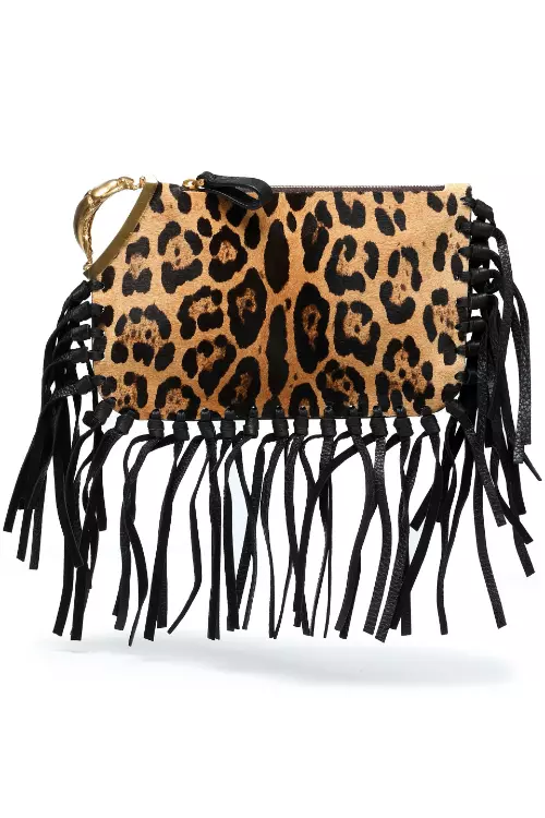 11. Clutch din piele, Valentino, 717 euro, www.theoutnet.com