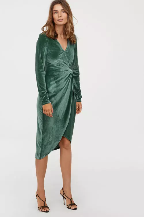 Rochie cambrată de velur, H&M, 139 lei