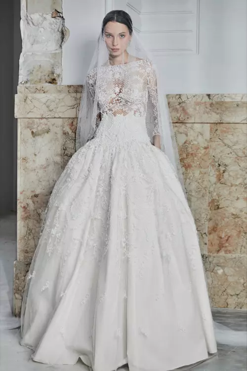 3. Rochia de mireasa de tip printesa- Cristina Savulescu