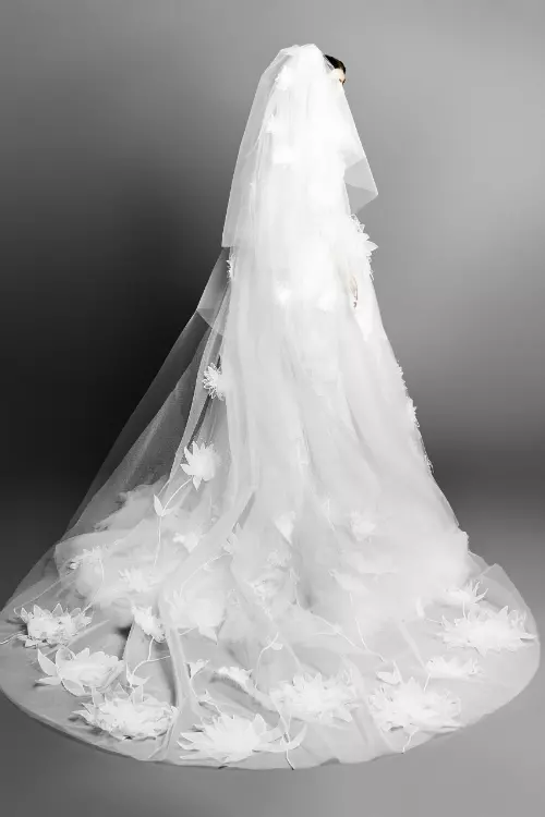 35. Rochia de mireasa romantica- Viktor & Rolf