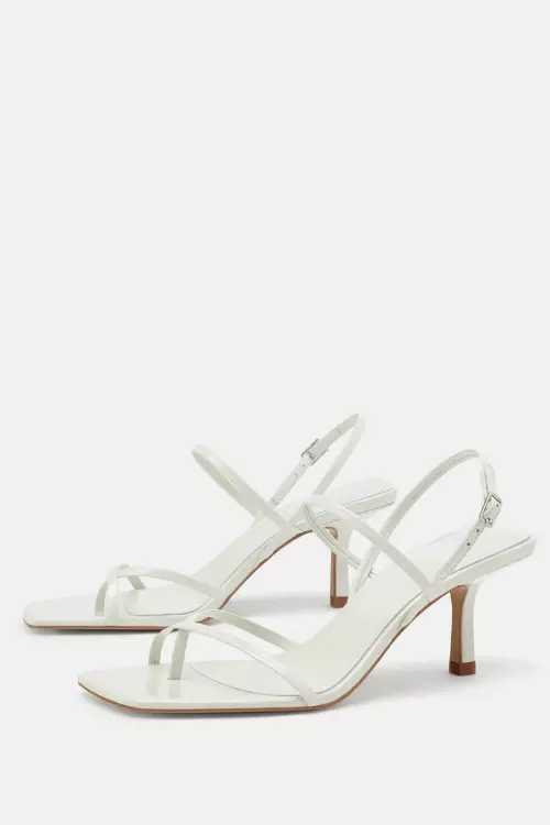 5a. Sandale din piele ecologică, Zara, 249,90 lei