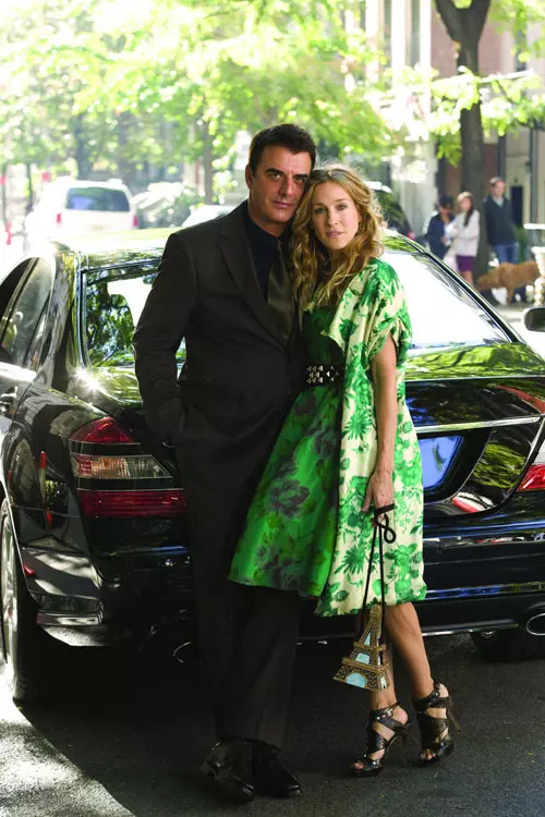 Sex and the City ne-a învățat că te poți îmbrăca bine atunci când ești o jurnalistă sau un magnat al finațelor