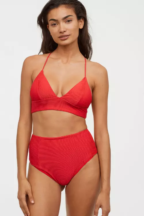 Corpul în formă de pară - Costum de baie H&M 120 lei