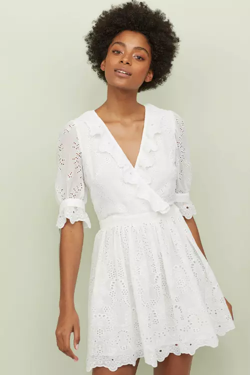 Rochie cu broderie și volane, H&M, 279,99 lei