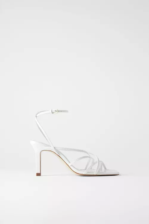 5. Sandale din piele, Zara, 349,90 lei