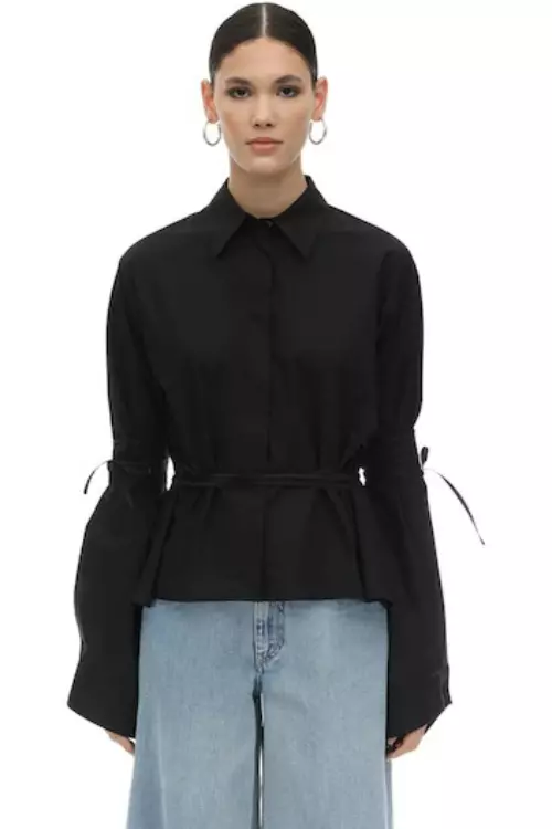 4. Cămașă neagră cu cordon, MM6 Maison Margiela, 1718,00 lei