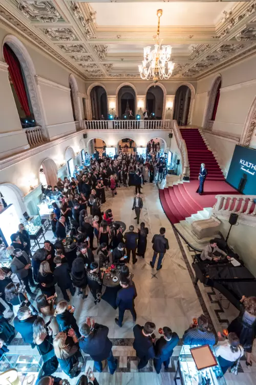 Spectacolul strălucitor al bijuteriilor și ceasurilor de lux oferit de Kultho, la Opera Națională Română