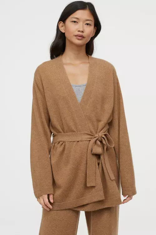 4. Cardigan din cașmir, H&M, 499,99 lei