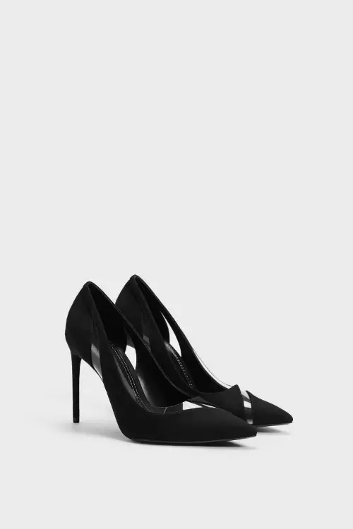 Pantofi cu toc subțire și detalii din vinilin, Bershka, 129,90 lei