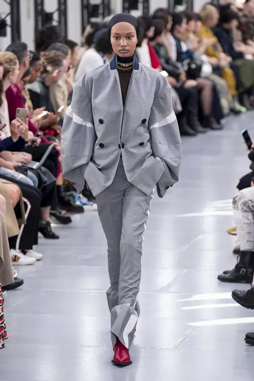 Sacai colecția primăvară-vară 2020 (23)