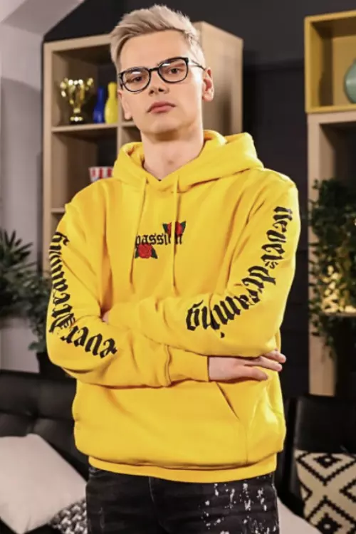 24 de ore în izolare cu... Maximilian Ioan