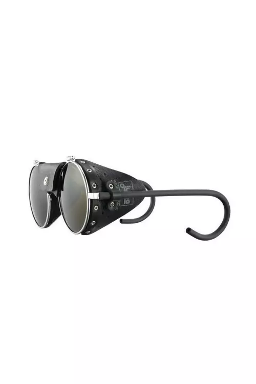 Ochelari de soare, Julbo, 514 lei, www.mountex.ro