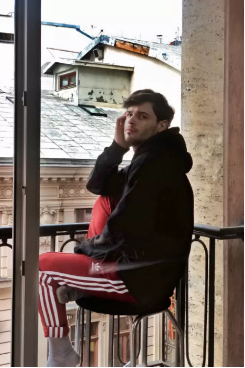 24 de ore în izolare cu... Virgil Godeanu