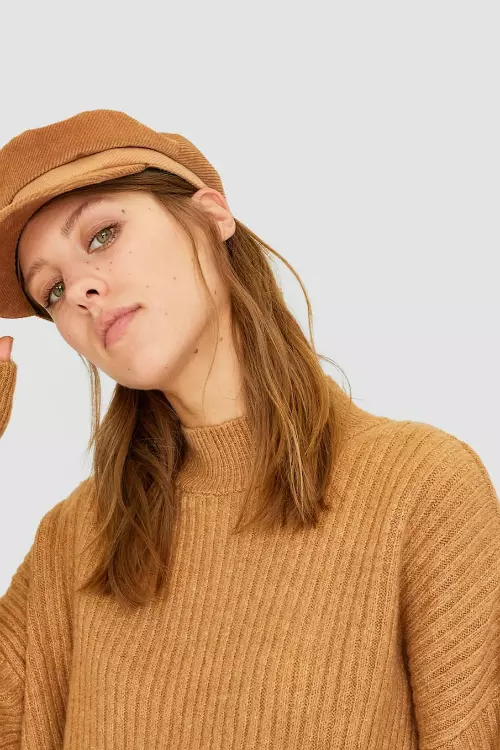 Șapcă din catifea, Stradivarius, 49,90 lei