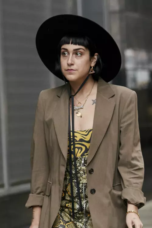 Ce să nu porți niciodată la birou (10)