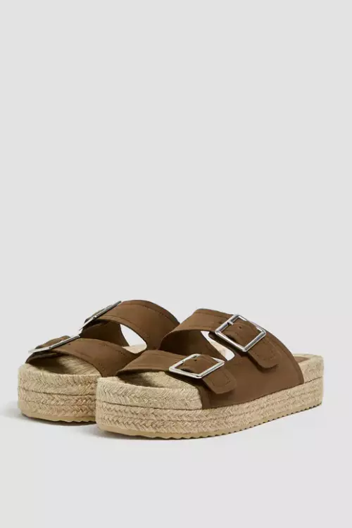 Papuci, Pull&Bear, 149,90 lei