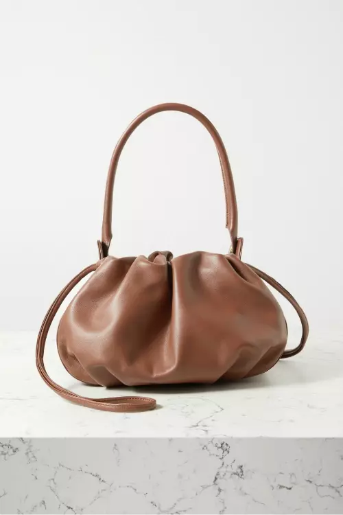 Geantă, Gu_de, 540 euro, net-a-porter.com