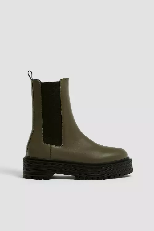 Ghete din imitație de piele, Pull & Bear, 229,90 lei