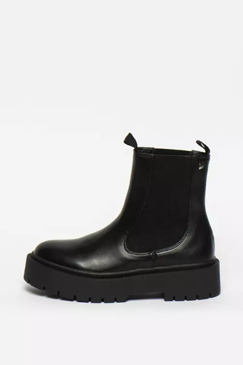 Ghete din piele ecologica, Gioseppo, 219,99 lei, www.fashiondays.ro
