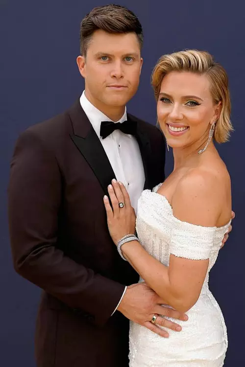 Scarlett Johansson și Colin Jost