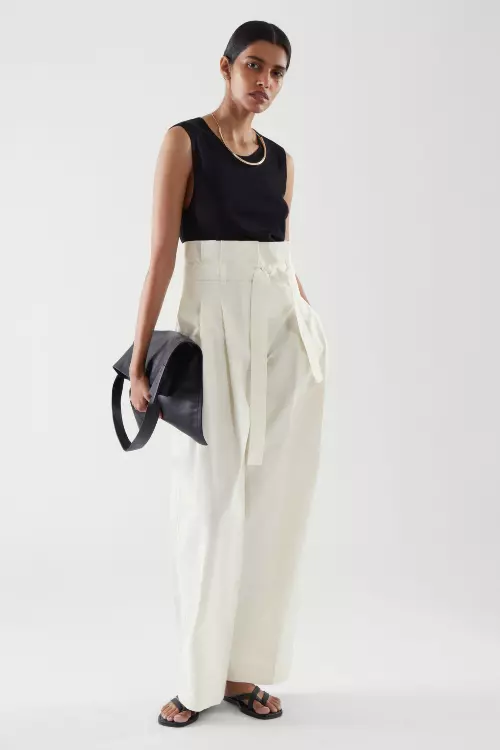 Pantaloni din bumbac, COS, 79 euro