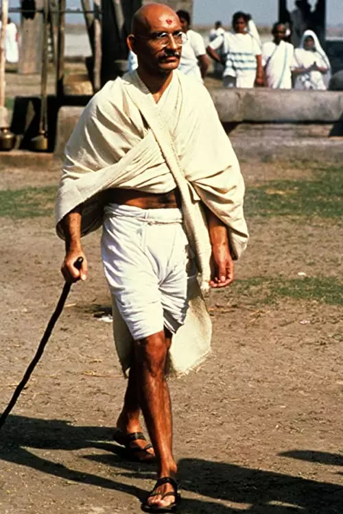 Ben Kingsley - Mahatma Gandhi în Gandhi