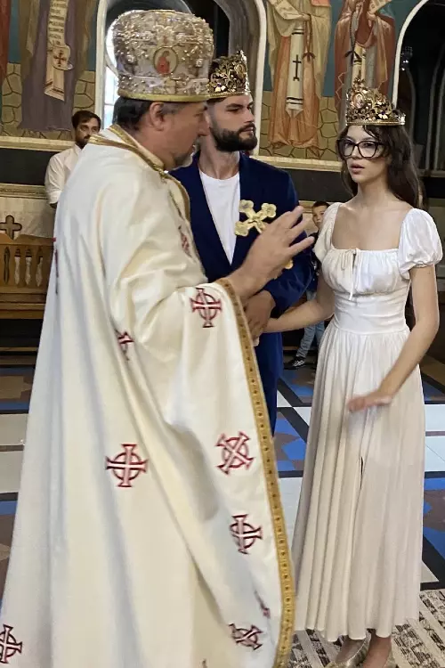 Cleopatra Stratan și Edward Sanda s-au cununat religios