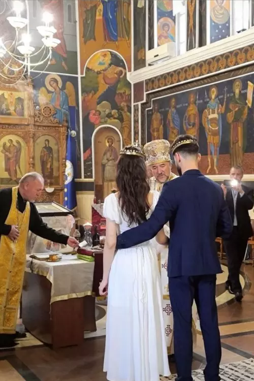 Cleopatra Stratan și Edward Sanda s-au cununat religios
