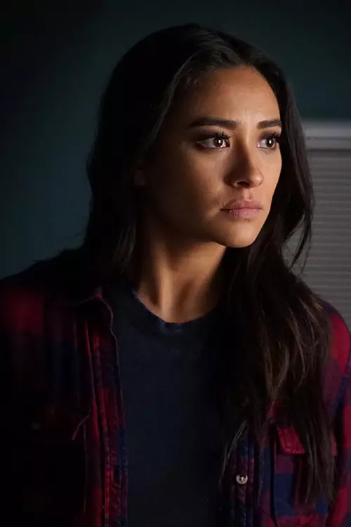 1. Emily Fields – Pretty Little Liars