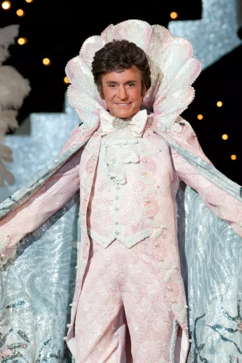 10. Michael Douglas - Liberace în Behind the Candelabra (2013)