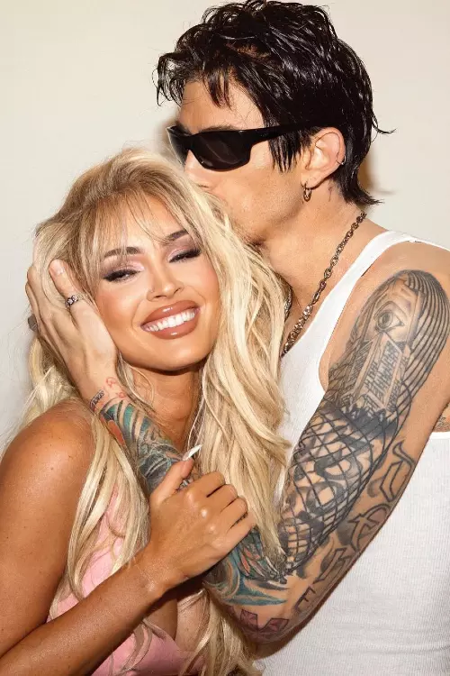 8. Megan Fox și Machine Gun Kelly în Pamela Anderson și Tommy Lee