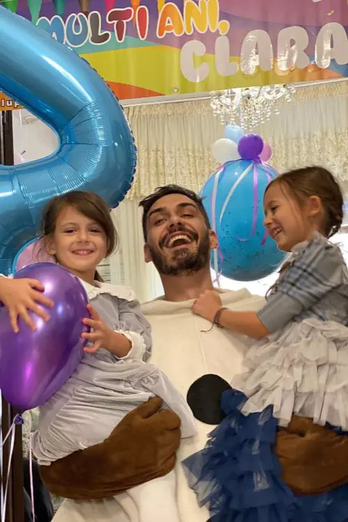 7. Andreea Bălan și George Burcea, petreceri separate pentru fiica lor, Clara