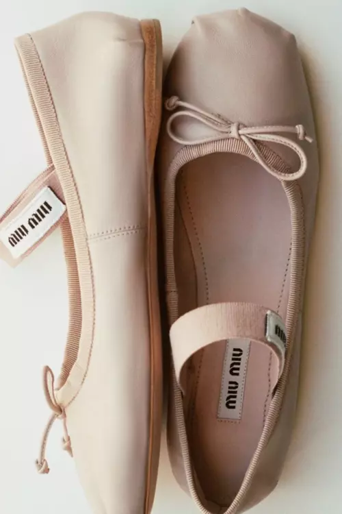 5. @miumiu