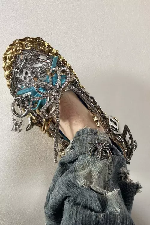 7. @balenciaga