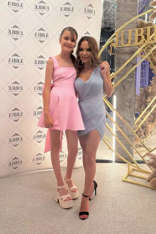 7. Andreea Antonescu și fiica ei, Sienna