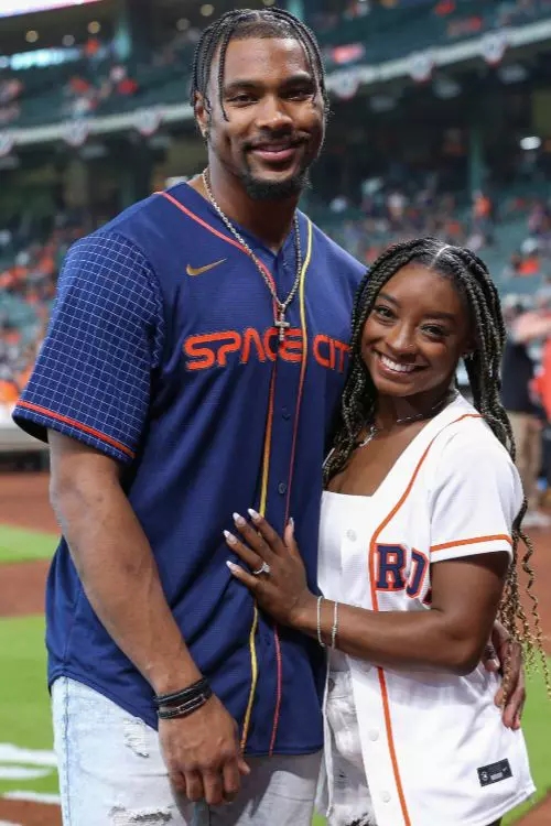 10. Jonathan Owens și Simone Biles