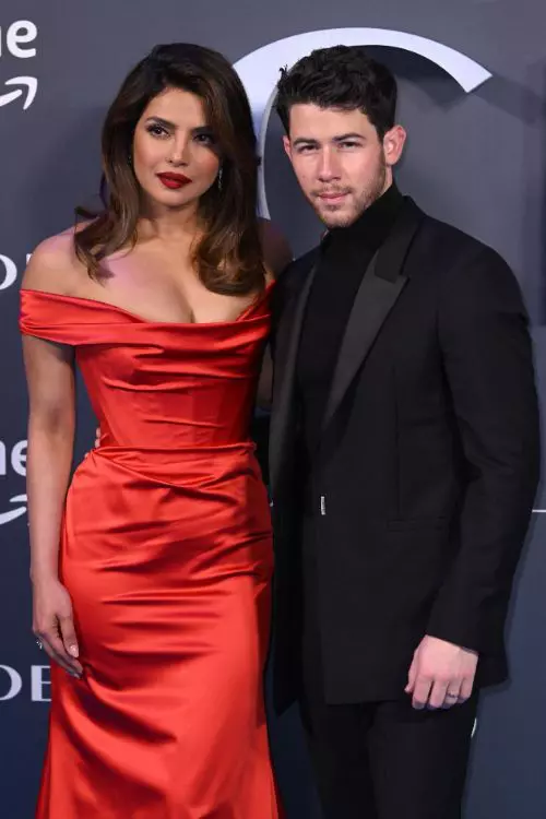 5. Priyanka Chopra și Nick Jonas