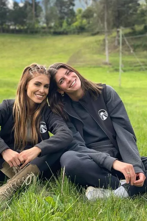 3. Laura Giurcanu și Sânziana Negru