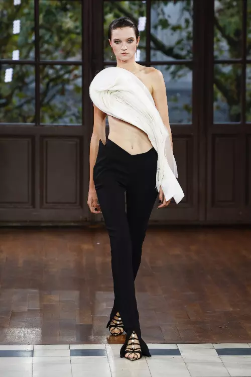 Mugler