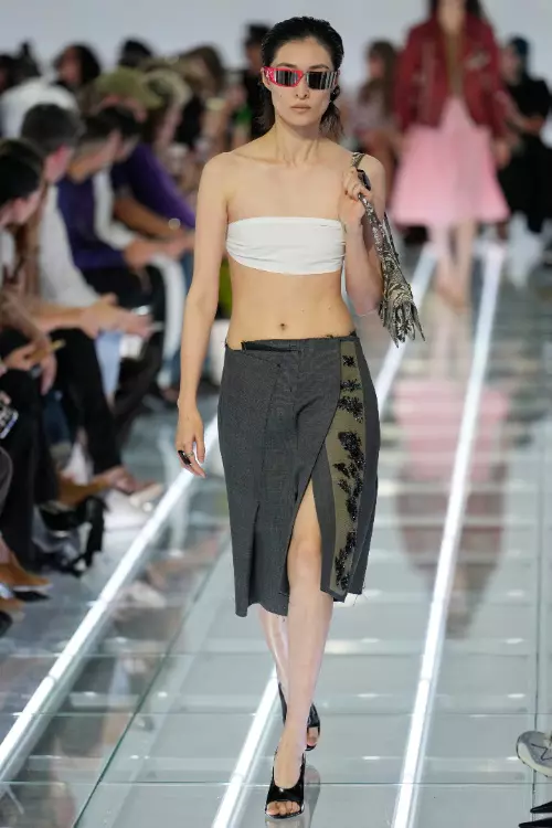Prada SS27 (1)