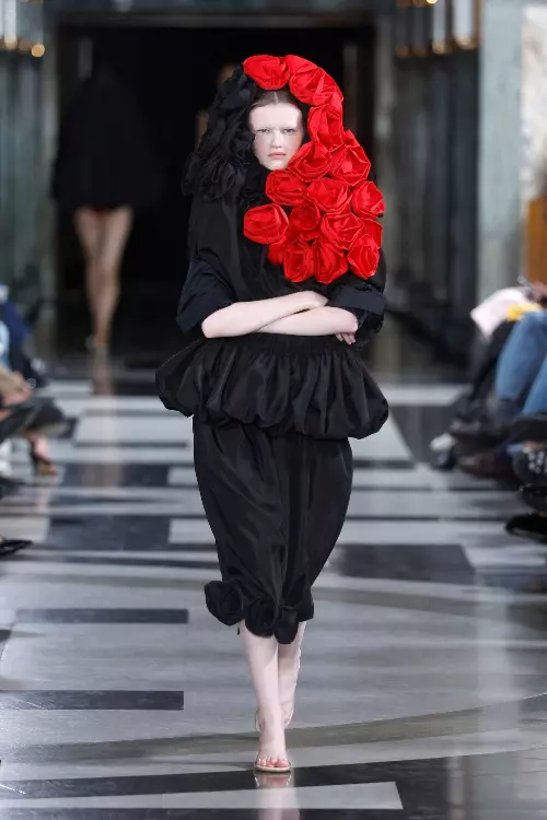 Simone Rocha Trandafiri
