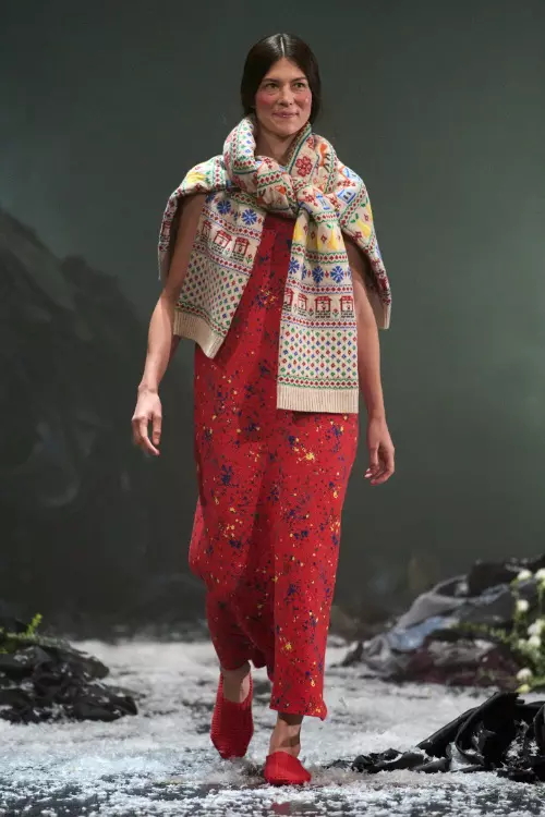 Ami Amalia SS27 la Teatrul Odeon (2)