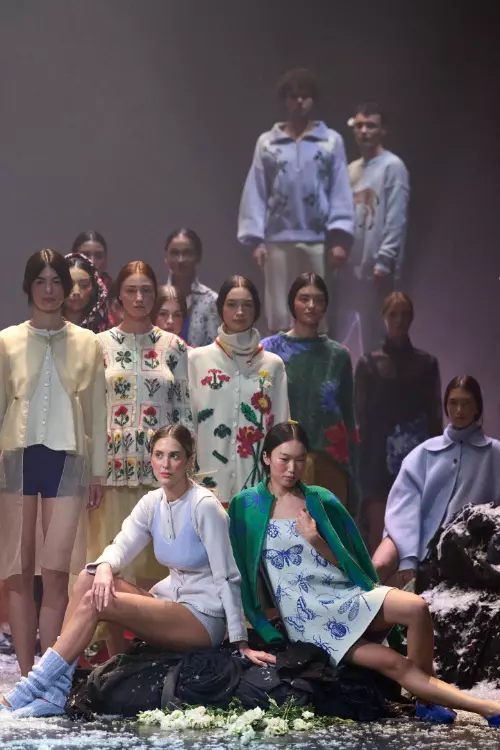 Ami Amalia SS27 la Teatrul Odeon (3)