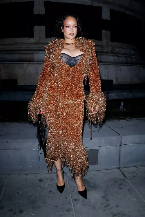 Rihanna la Matières Fécales