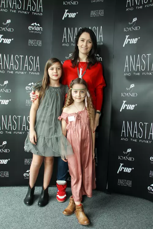 Alessia, Emma si Amalia Nastase